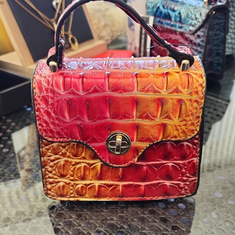 Vegan Leather Mini Crocodile-Embossed Handbag with Adjustable Crossbody Strap